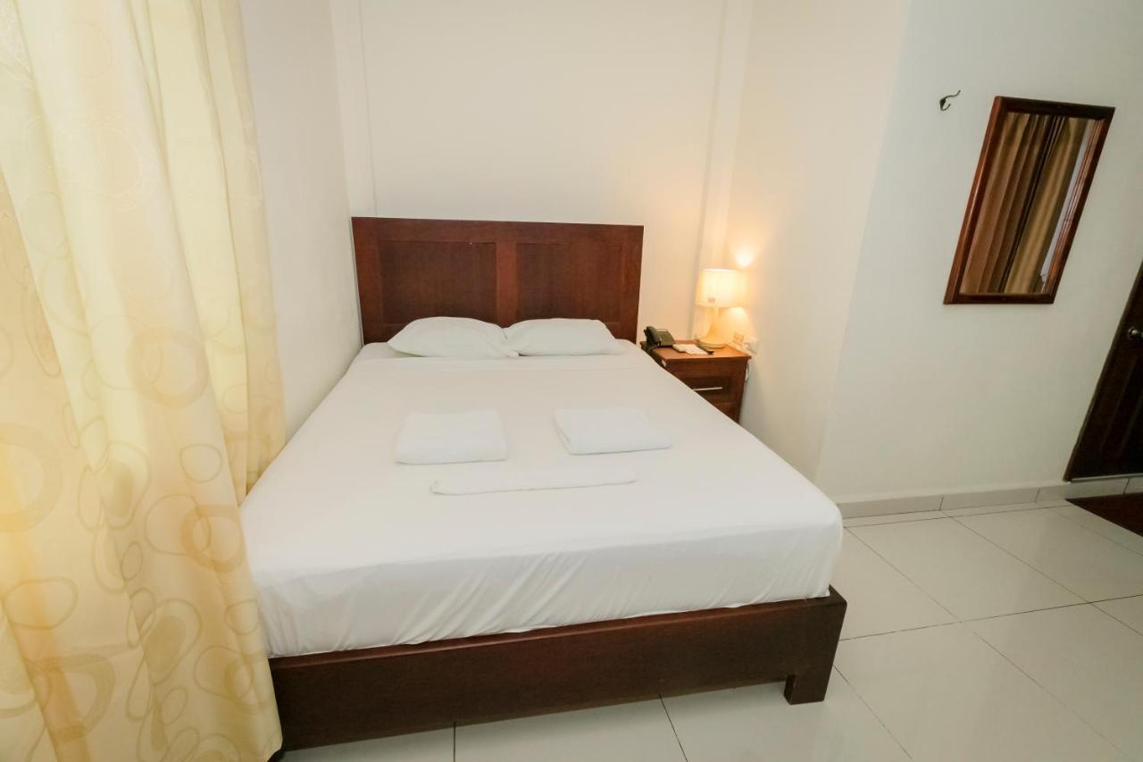Hotel Mediterraneo Inn Santa Rosa de Lima Экстерьер фото
