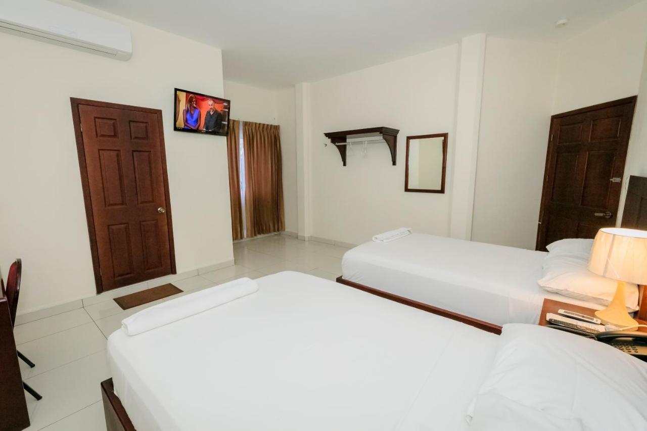 Hotel Mediterraneo Inn Santa Rosa de Lima Экстерьер фото