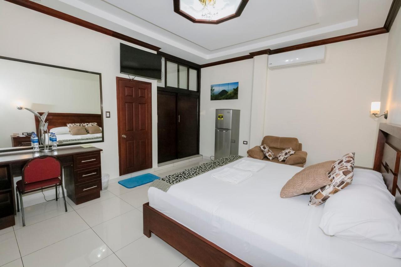 Hotel Mediterraneo Inn Santa Rosa de Lima Экстерьер фото