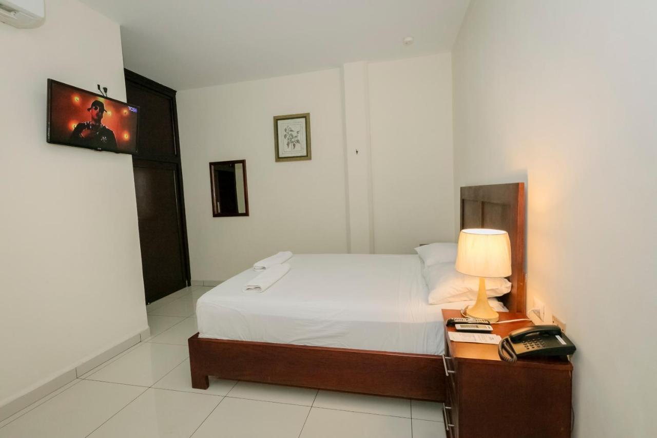 Hotel Mediterraneo Inn Santa Rosa de Lima Экстерьер фото