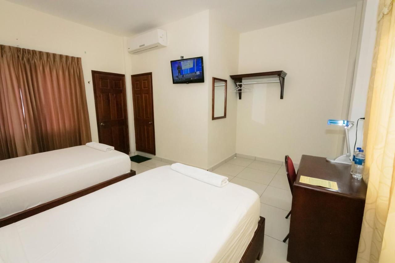 Hotel Mediterraneo Inn Santa Rosa de Lima Экстерьер фото